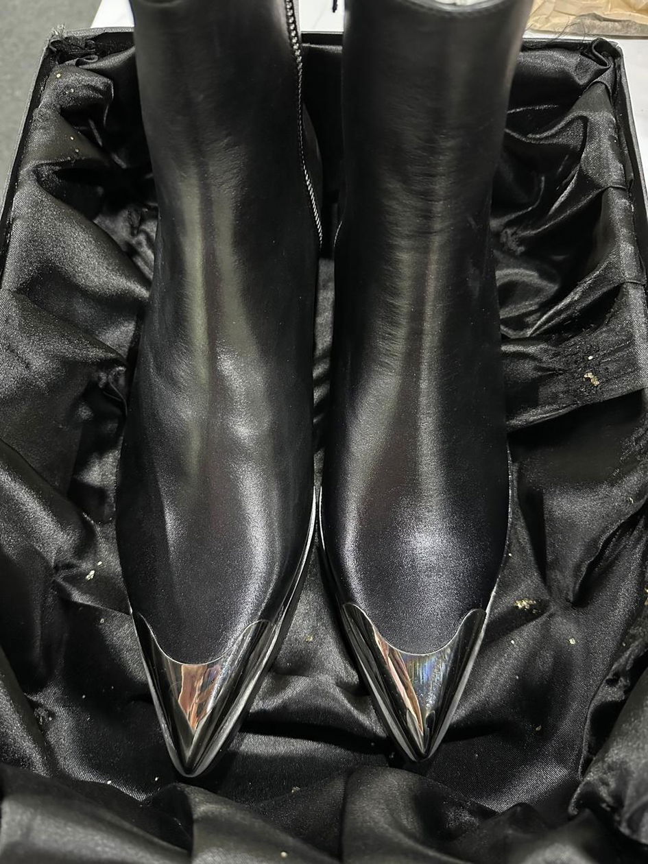 Front Zip Leather Boots