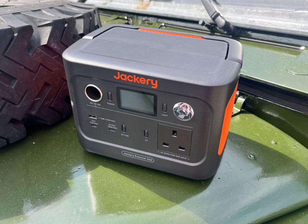 Jackery Explorer 240 v2 with Accessories – Jackery United Kingdom