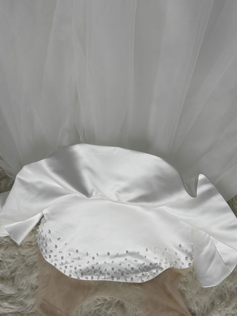 Luxury White Black Flower Girl Dress with Beaded Bodice and Tulle Skirt J388