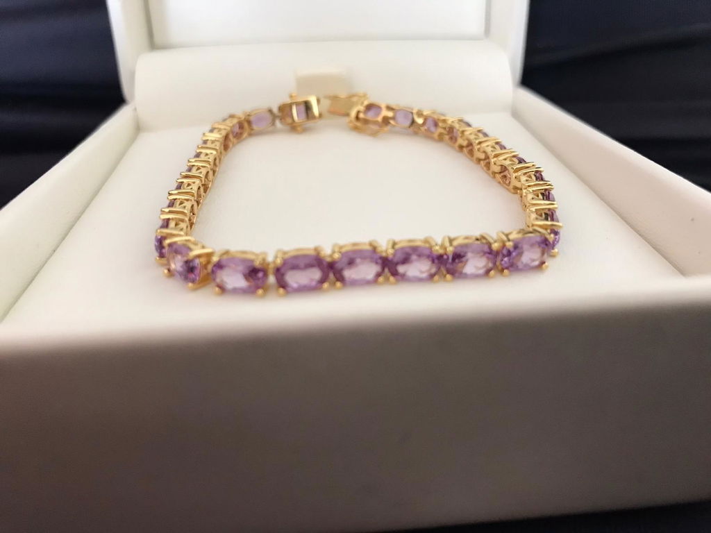 Salto Purple Sapphire Oval Tennis Bracelet in Gold