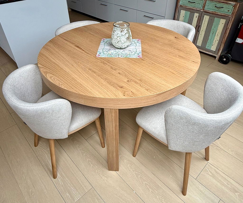 Stuhl Ciselia beige Chenille und massive Esche mit natürlichem Finish FSC Mix Credit
