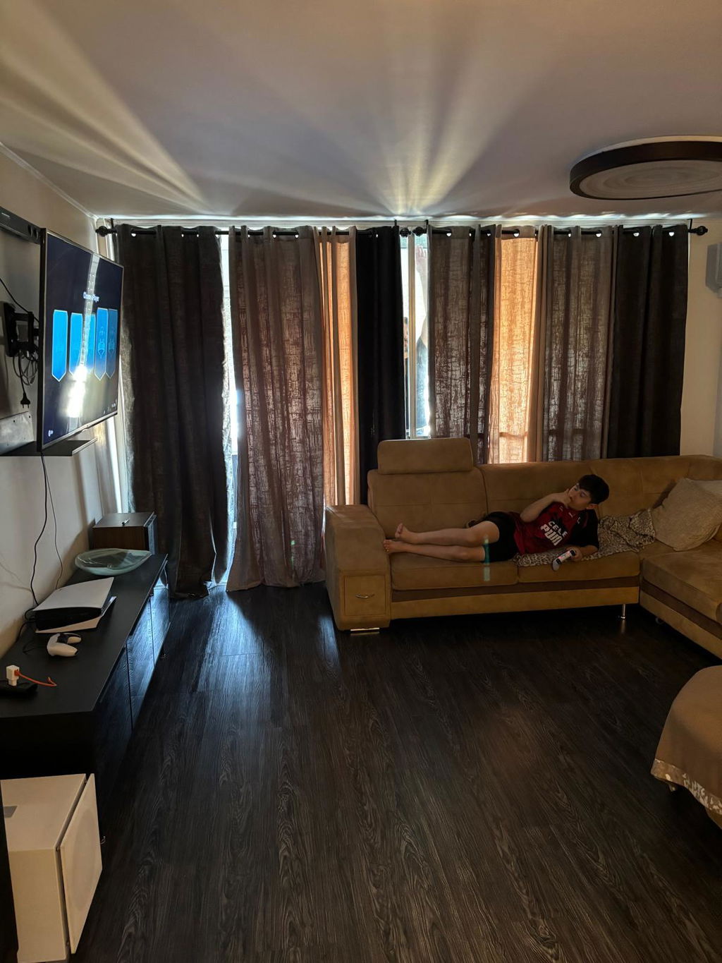 וילון בד עבה 250×140 ס"מ עם טבעות נחושת – אפור בהיר