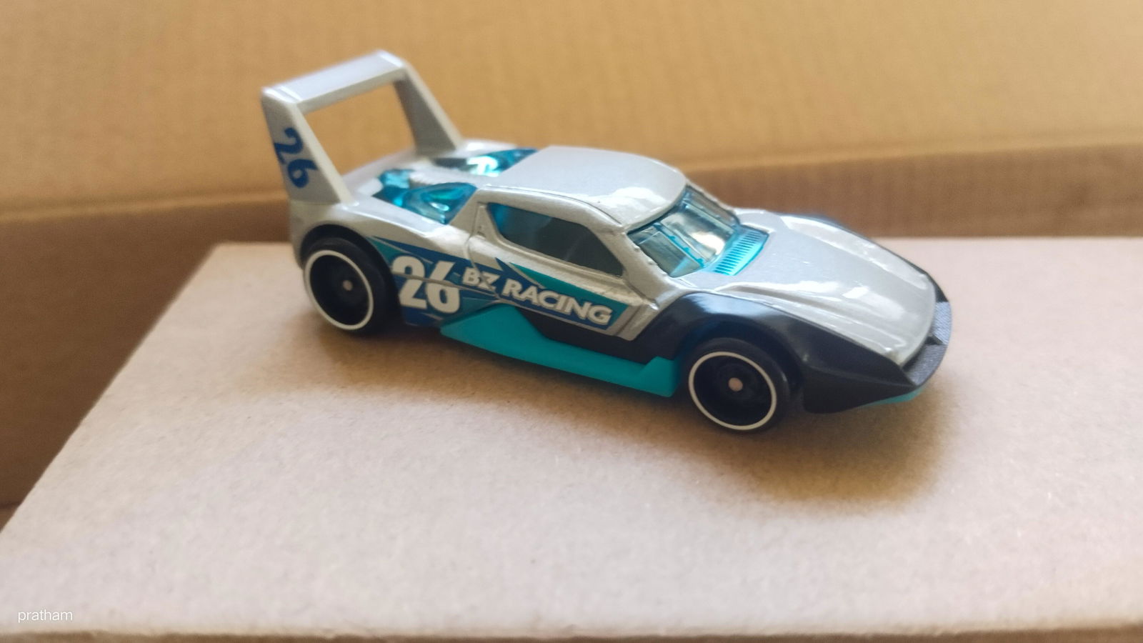 Hot Wheels Team Transport RWB Porsche 930 Aero Lift #17 - Kinder