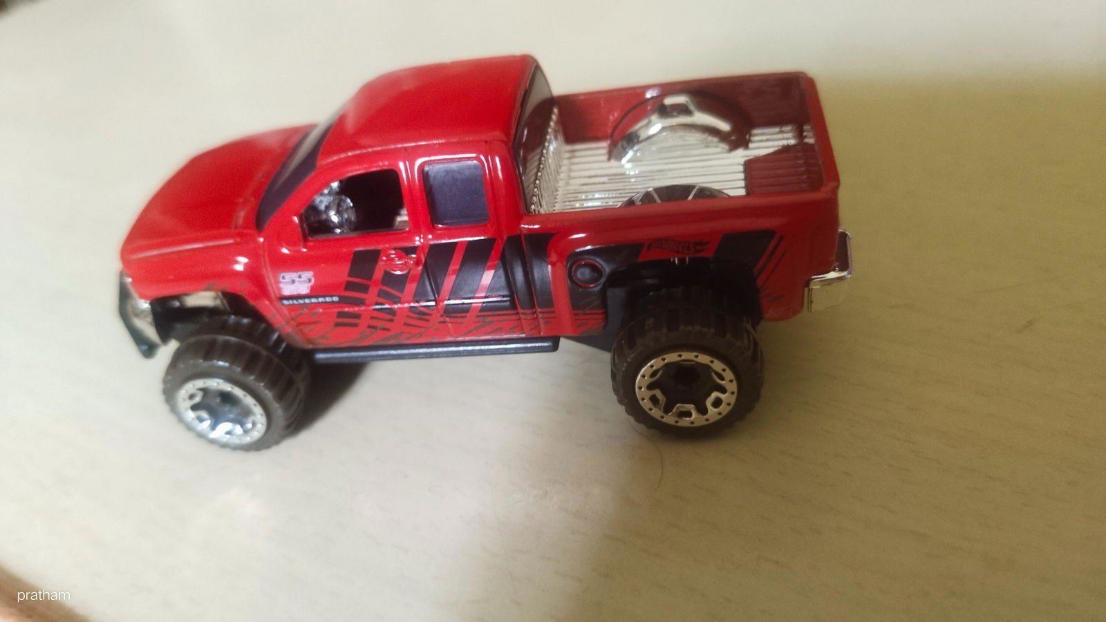 Hot Wheels 1983 Chevy Silverado - Orange - Kinder Logs India