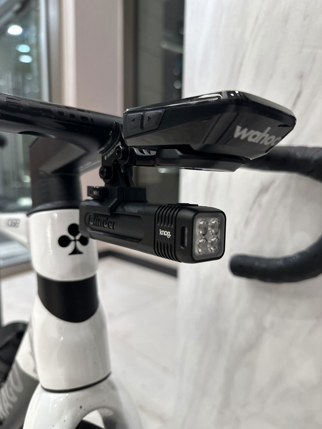 Blinder 900 Front Bike Light | USB-C Rechargeable | Knog