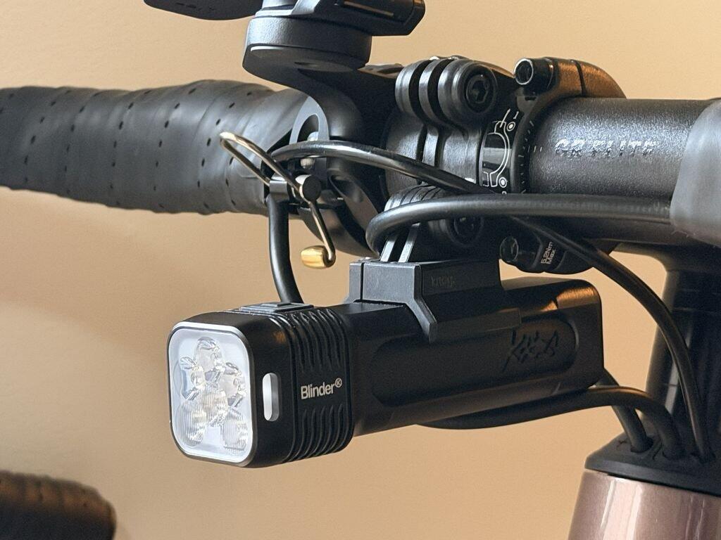 Blinder 1400 Front Bike Light | USB-C Rechargeable | Knog