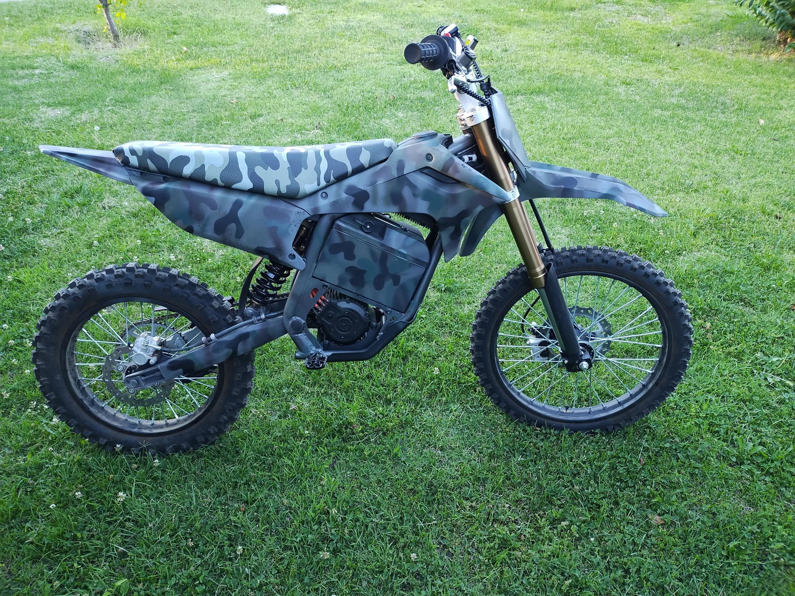 KOOZ 72V 8000W Electric Dirt Bike for Adults(HP131E L)