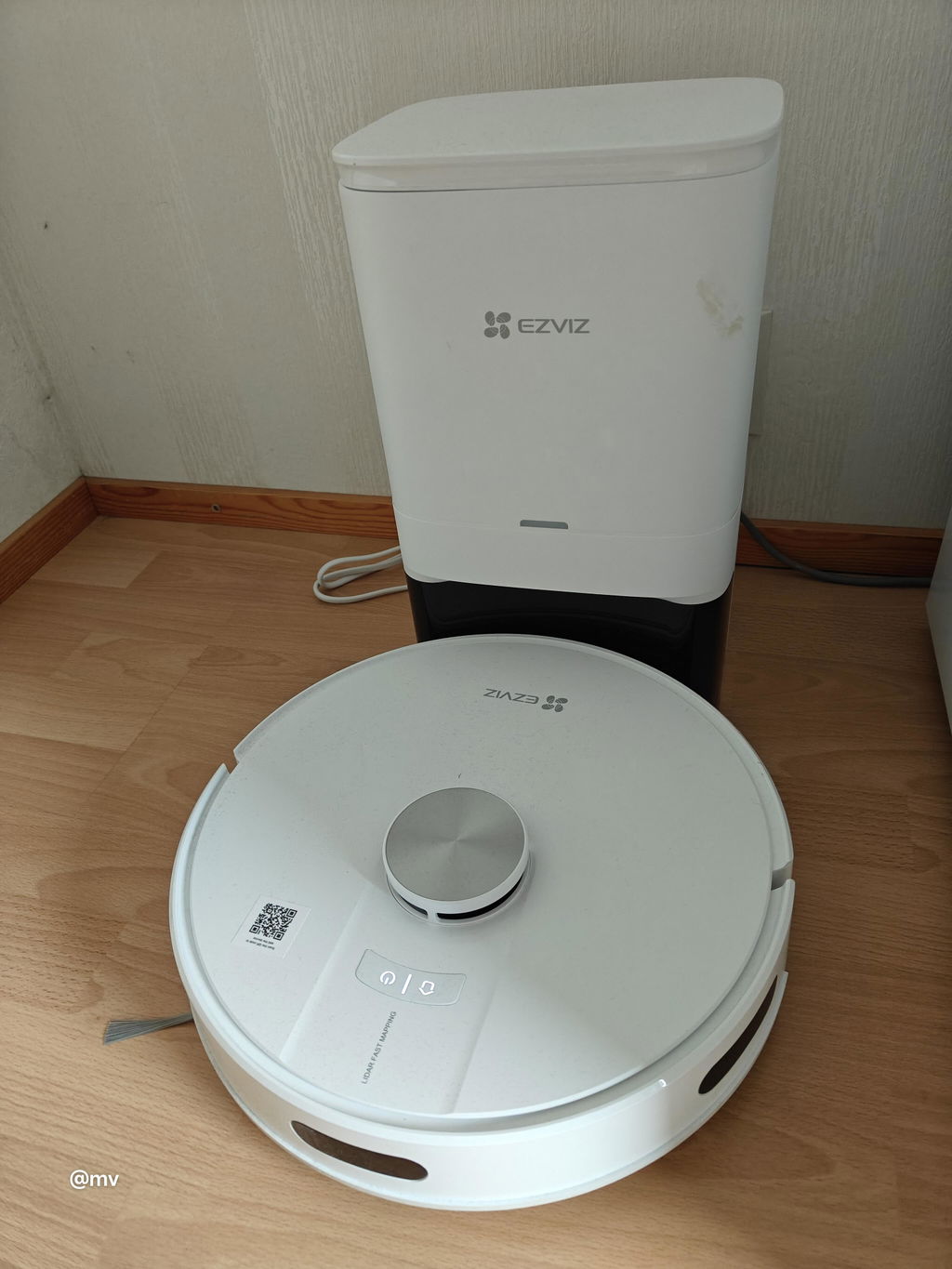 EZVIZ RE4 Plus robotti-imuri & -moppi + tyhjennystelakka