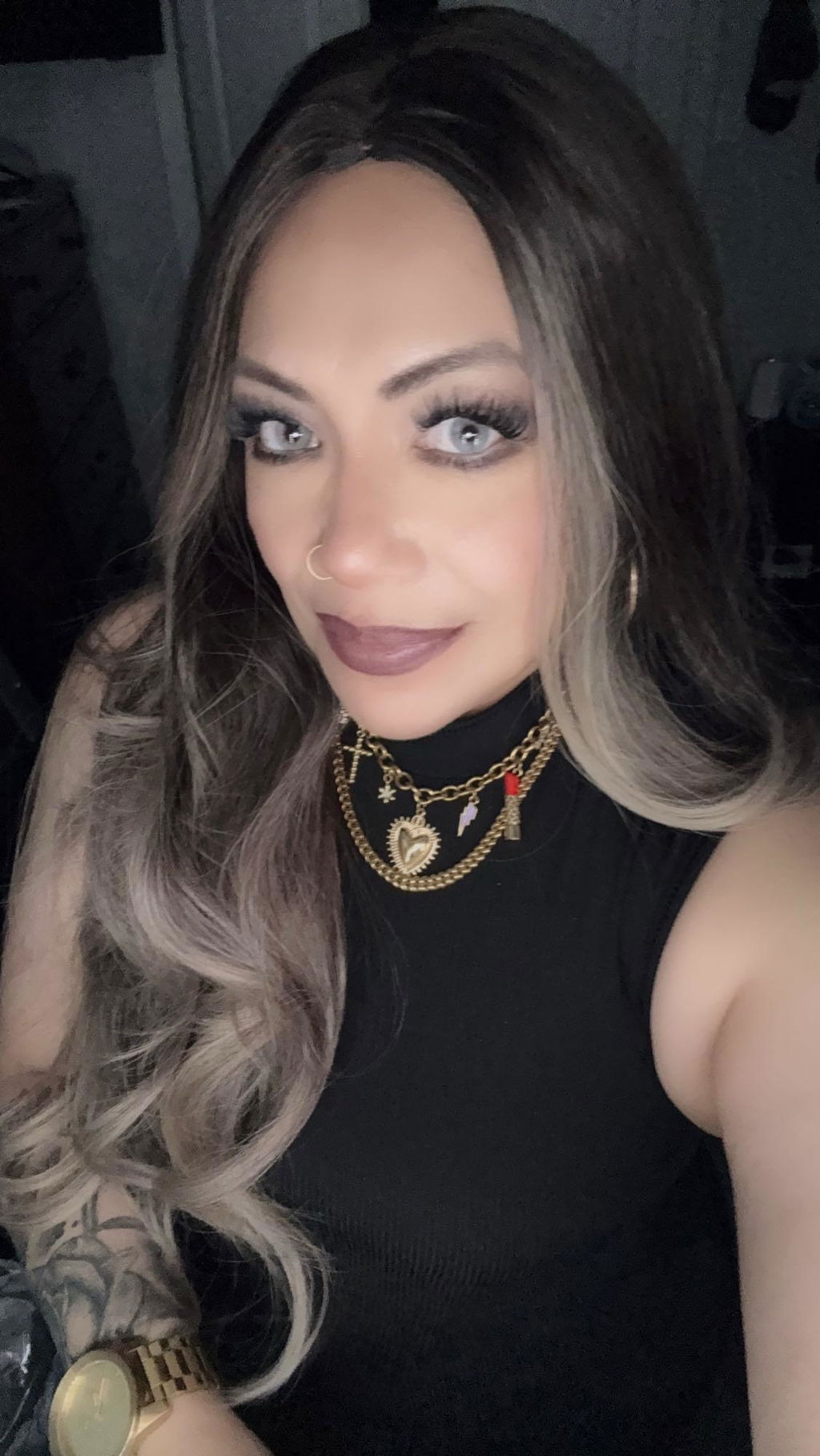 24-Inch Chocolatey Brown Ombré (Champagne Blonde Ends, Frontlights) Undone Curl Waves Synthetic Wig