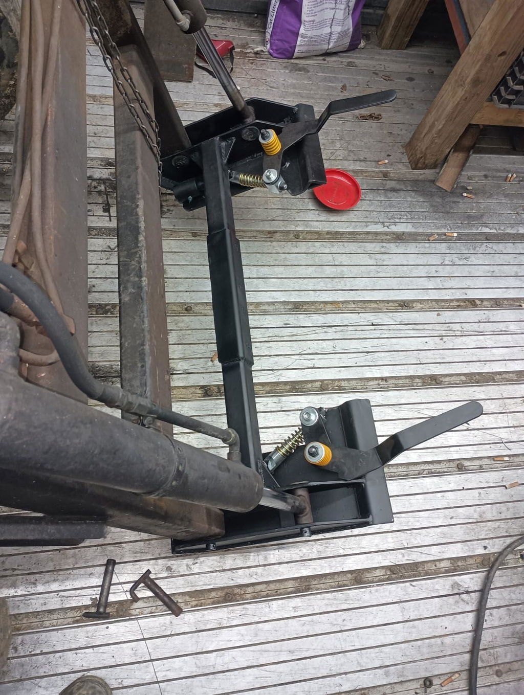 Universal Skid Steer Quick Tach Conversion Adapter Bobtach Latch Box Weld On QTK Tractor Front Attachment for Buckets Plows Forks