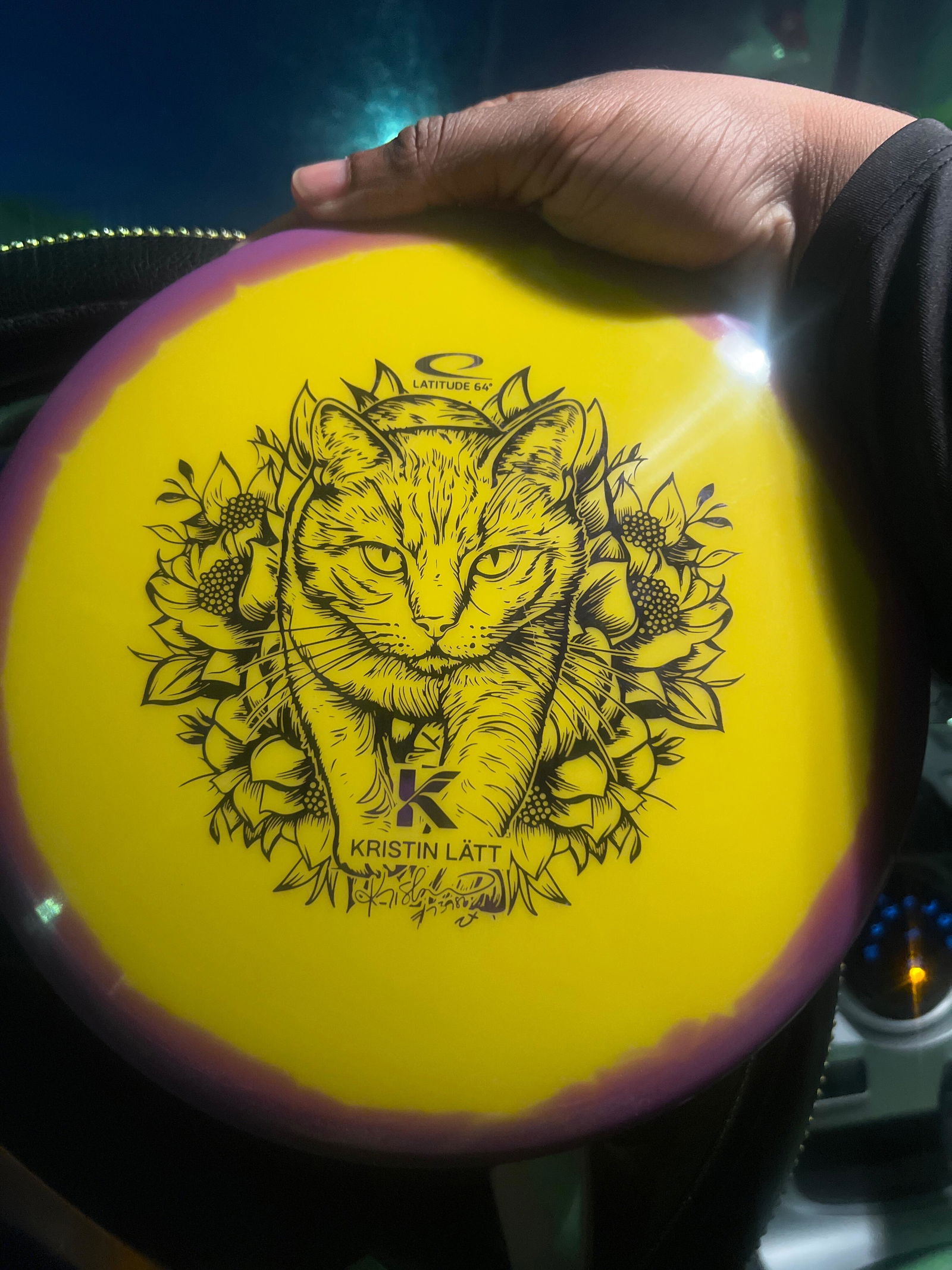 Gold Orbit Claymore - Kristin Lätt Team Series 2025