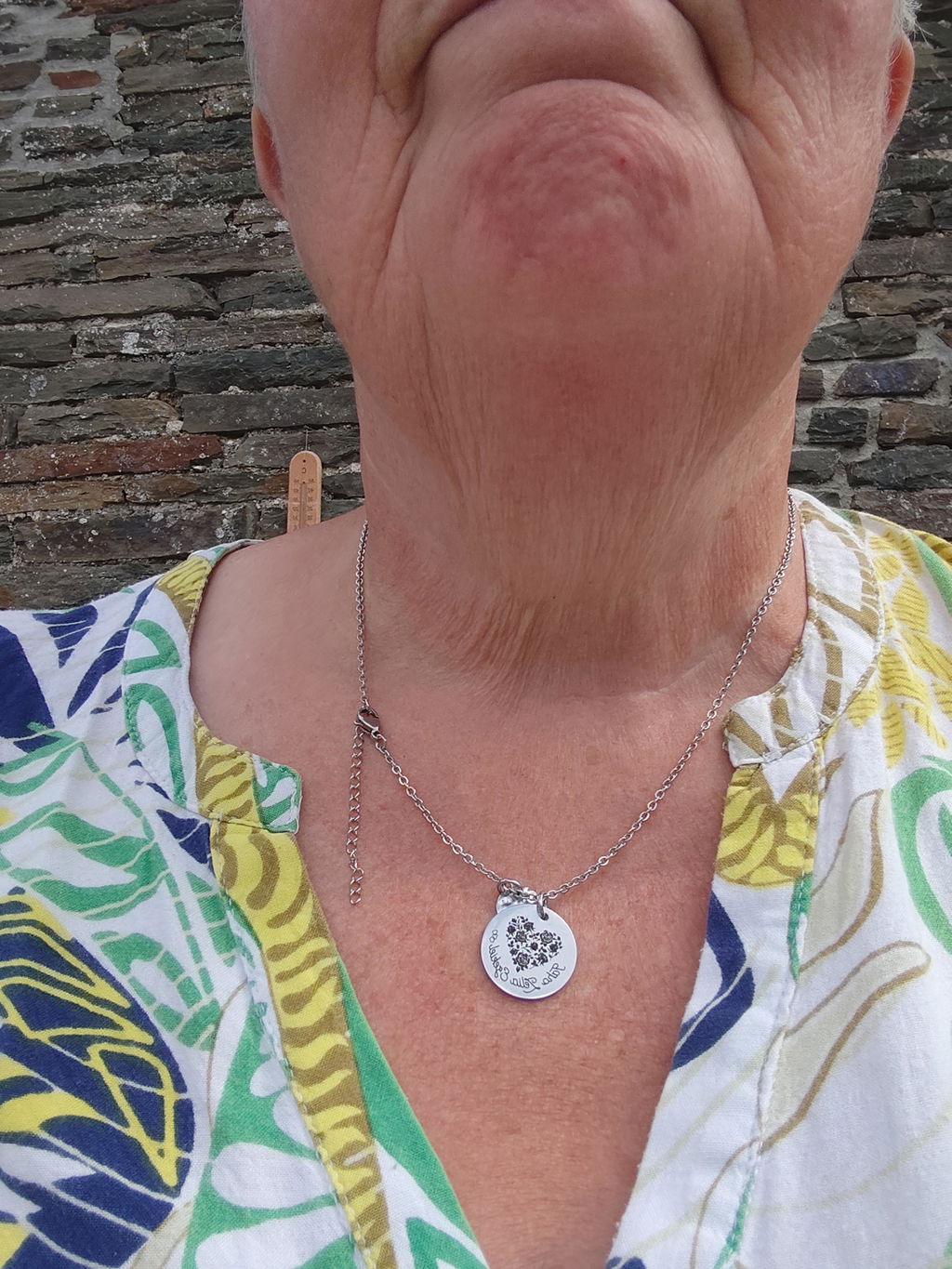 Collier Personnalisé "Cœur de Roses" – Médaille 20mm en Acier Inoxydable