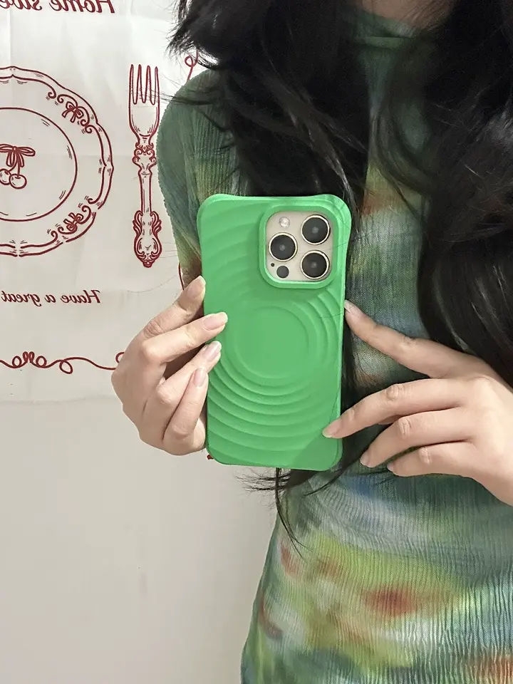 iPhone Lanyard Series | Sweet Heartbeat: Wavy Ripple MagSafe Case