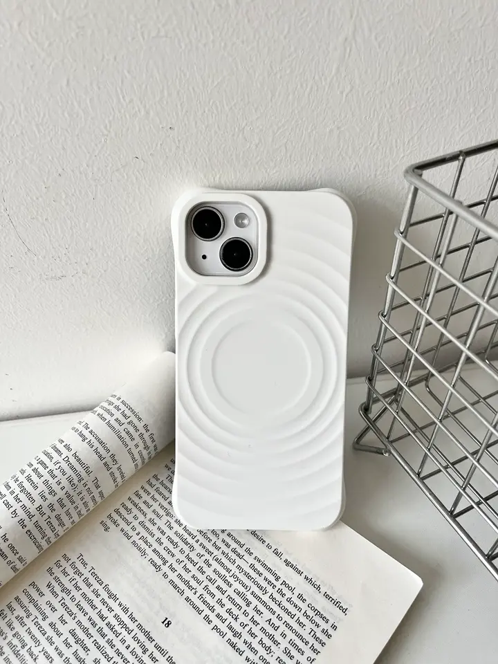 iPhone Lanyard Series | Sweet Heartbeat: Wavy Ripple MagSafe Case