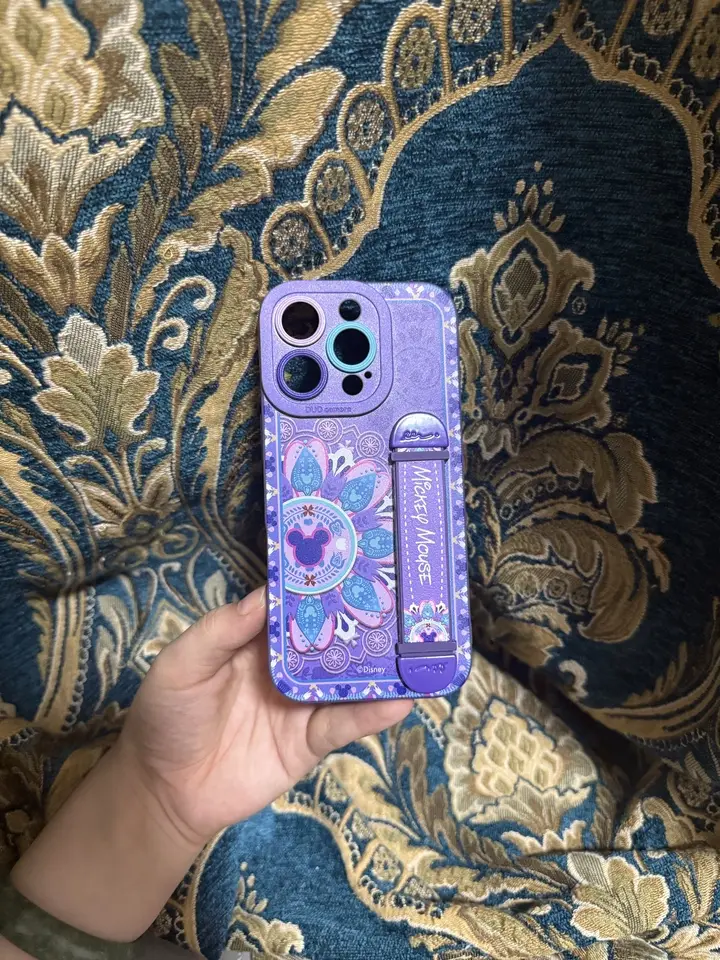 iPhone Wristband Series | Classic Painted Cartoon Liquid Silicone Phone Case