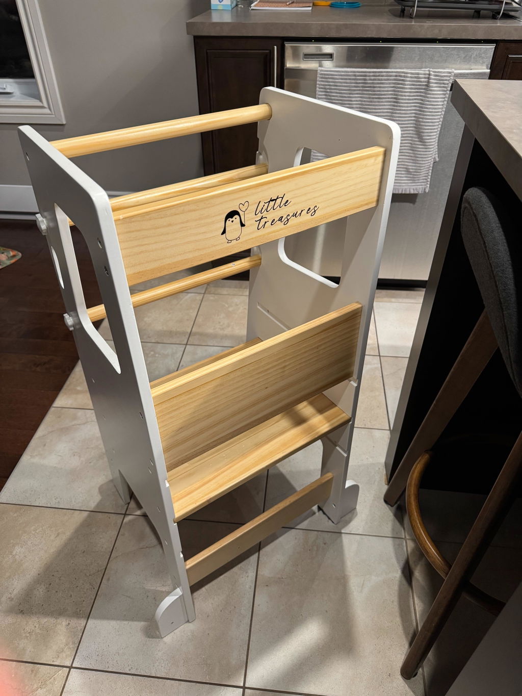 Learning Tower - Kitchen Helper Stool - White