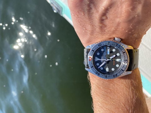 SKX013 Steel Bezel Insert (Flat) - BGW9 - Red | Lucius Ateli