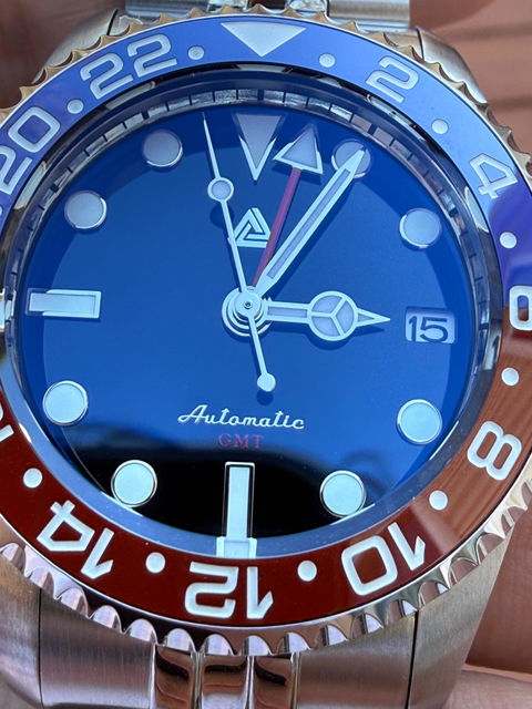 SKX013 Flat Sapphire Crystal - High Top Big Bevel | Lucius Atelier
