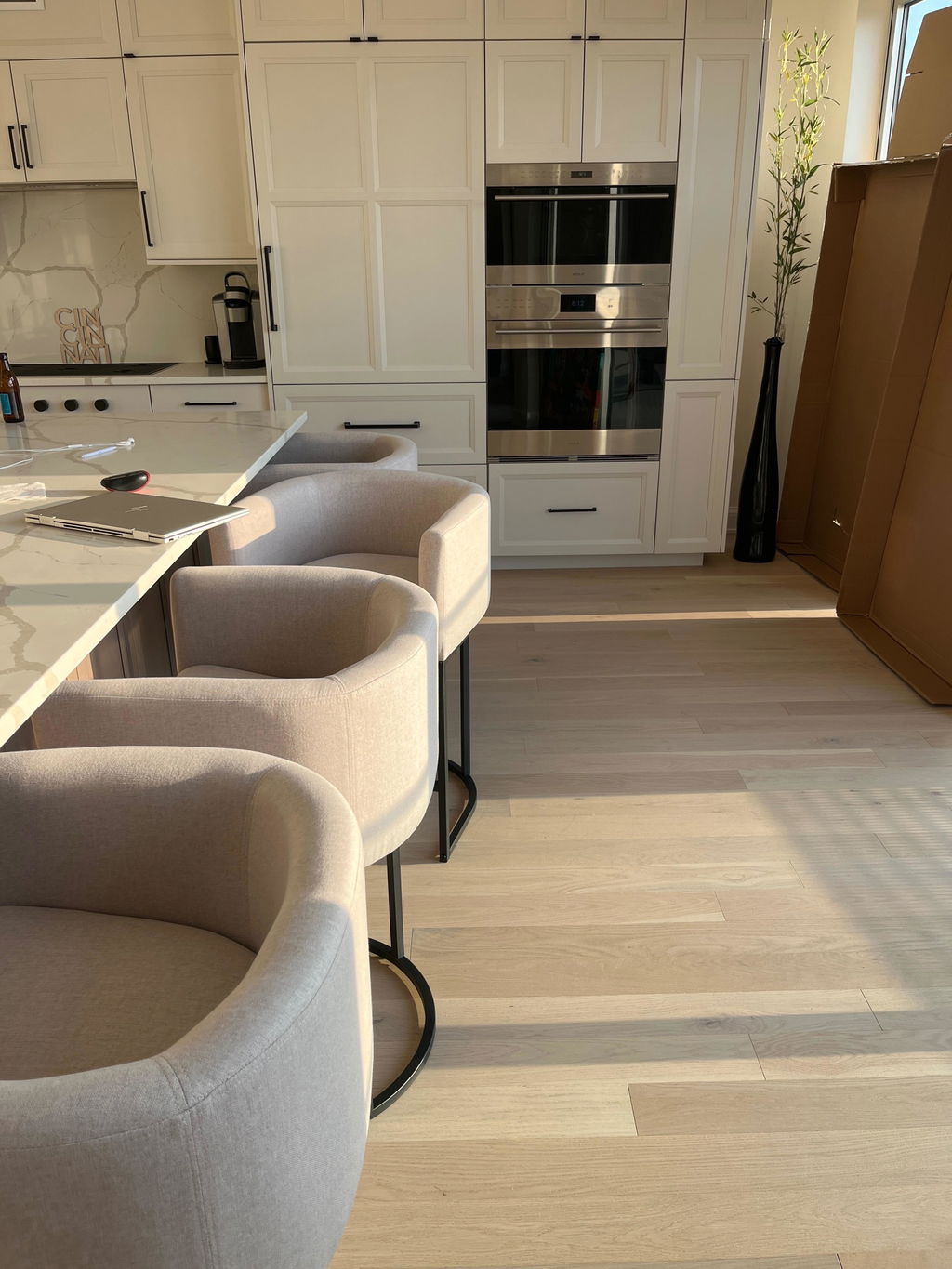 Jessica Modern Barstool with Arms