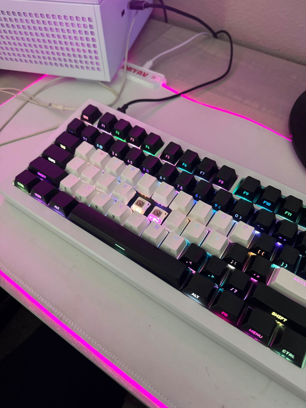 HMX YG Macchiato Linear Switches