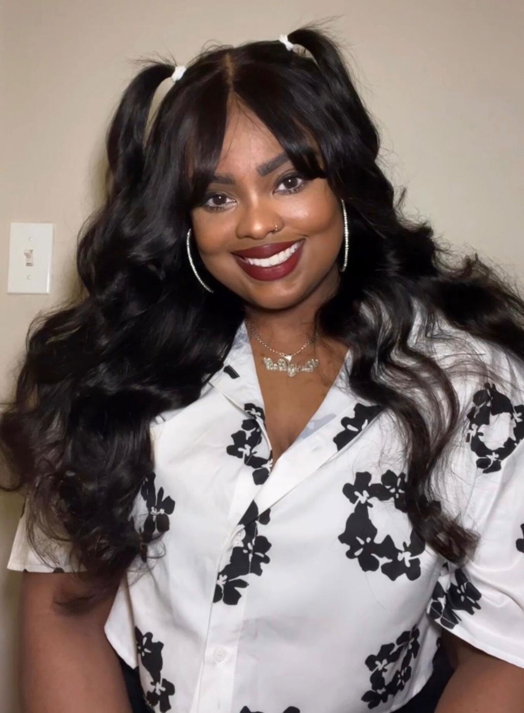 Luvme All-Day Comfort™ Wig 180% Density Loose Body Wave Glueless 7x6 Closure HD Lace Human Hair Wig with Bangs Pre-Cut Lace