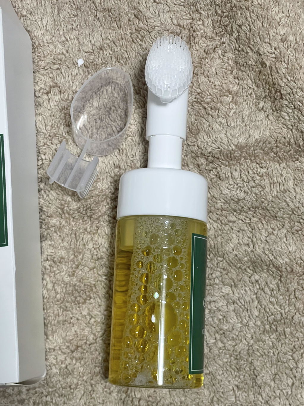 Green Tea Cleansing Mousse With Built In Brush