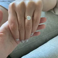 Floral Round Cut Moissanite Engagement Ring