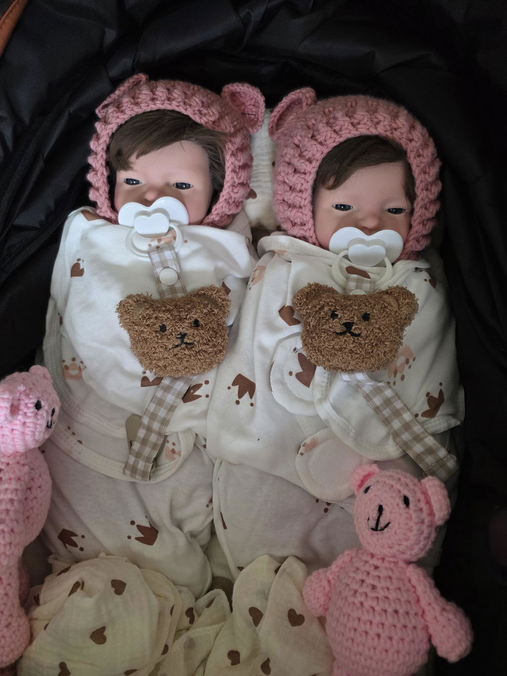 Bebé Reborn Silicona "Miel" (43cm, 2.3kg) – ¡Bebe, Hace Pis y Tiene Pelo Real! 