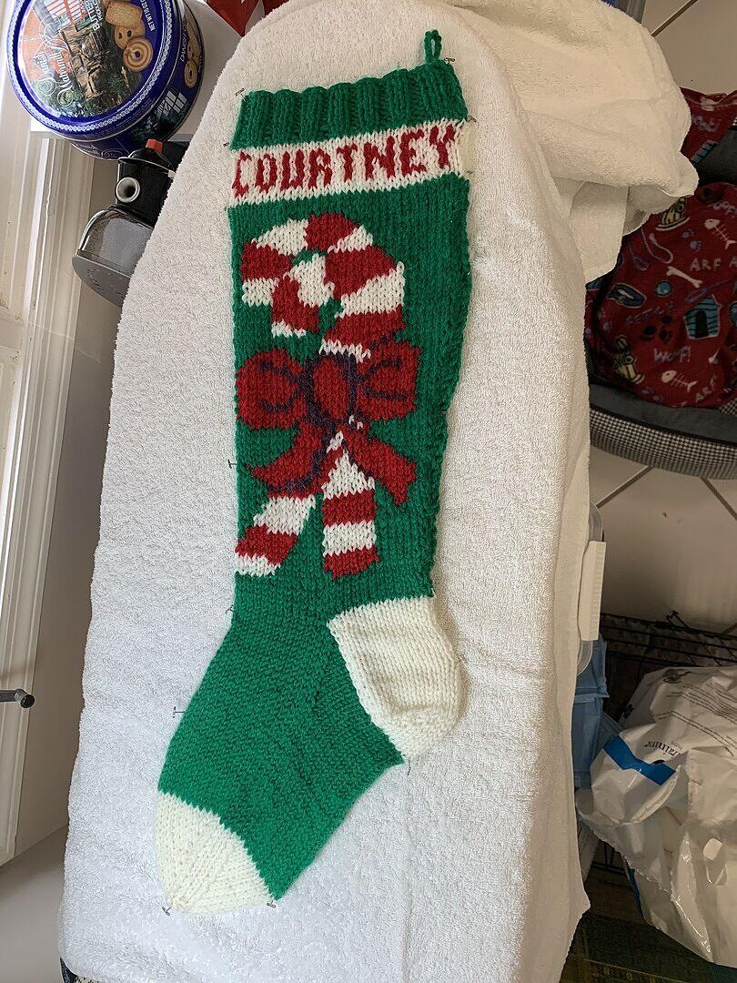 Candy Cane Stocking Pattern – Mary Maxim