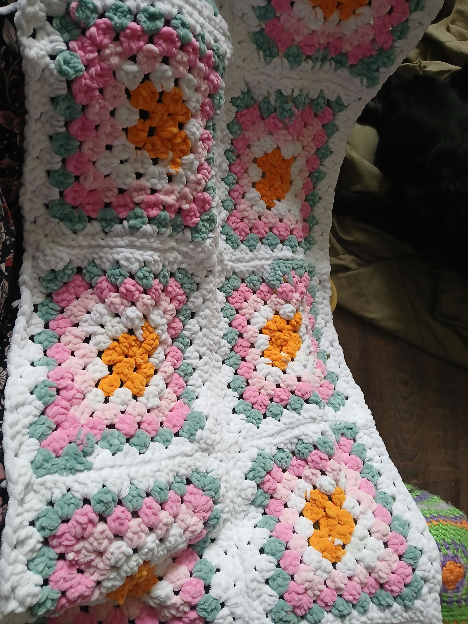 めぐりん Premier Minikins Chenille Yarn – Mary Maxim