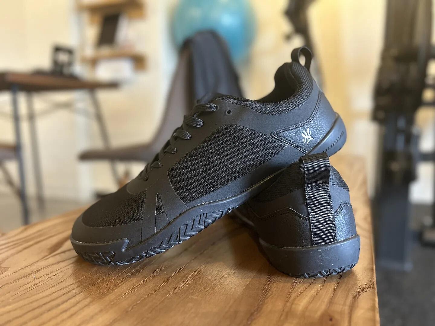 大幅値下げnotorious lift ブラック×オレンジ39インチ24.5cm NOTORIOUS LIFT ラディックス — MBC POWER SHOP