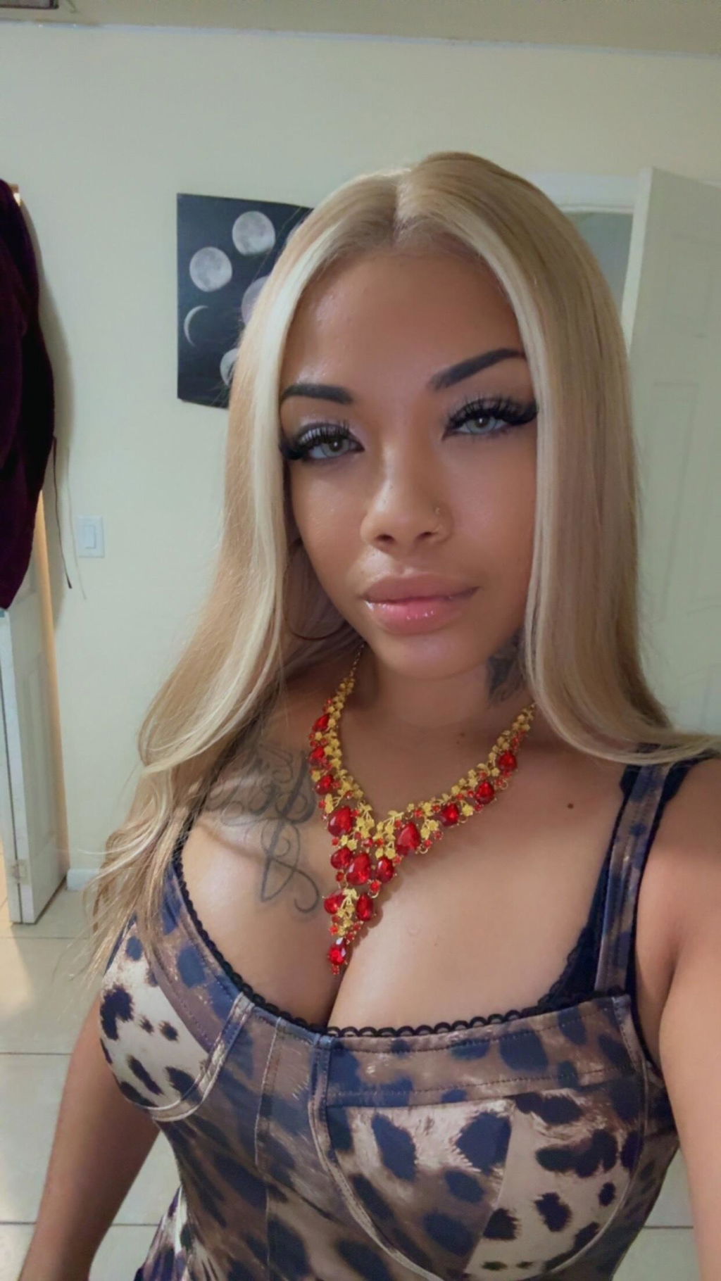 Megalook Bogo Free 6x5 Pre-Cut Lace Milk Tea Brown With Highlight Straight Wigs Invisible Knots Natural Hairline