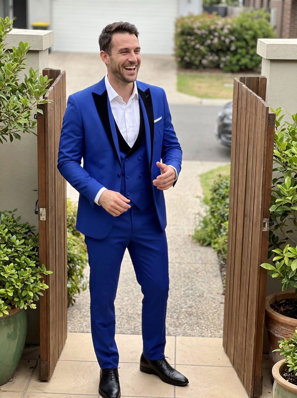 Menseventwear Formal 3 Pieces Mens Suit Classic Flat Peak Lapel Solid Tuxedos (Blazer+vest+Pants)