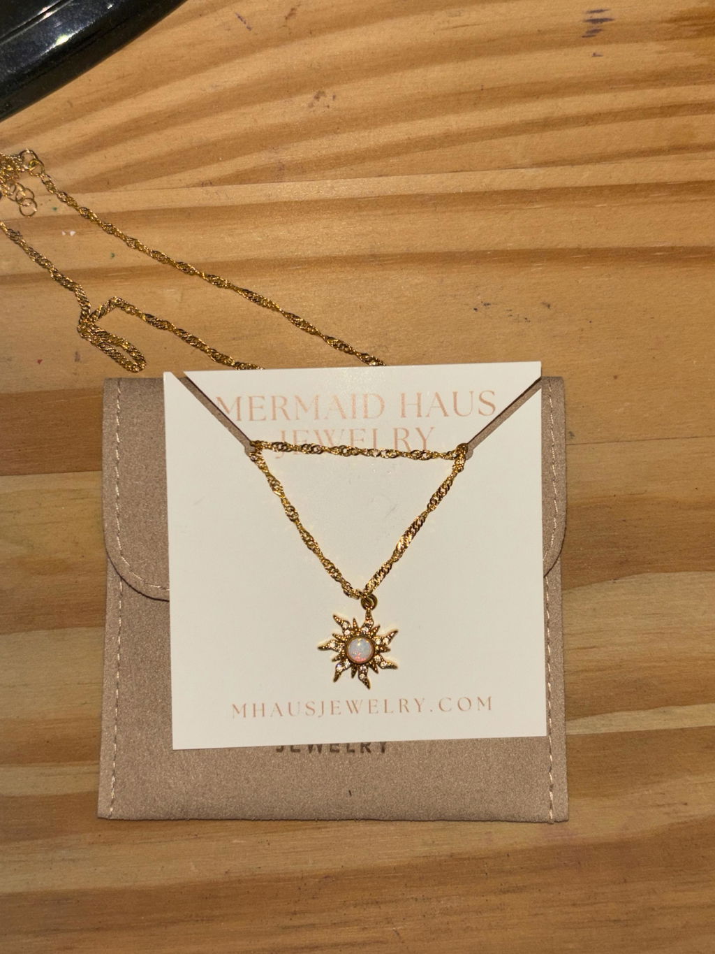 CASSIE SUN OPAL NECKLACE