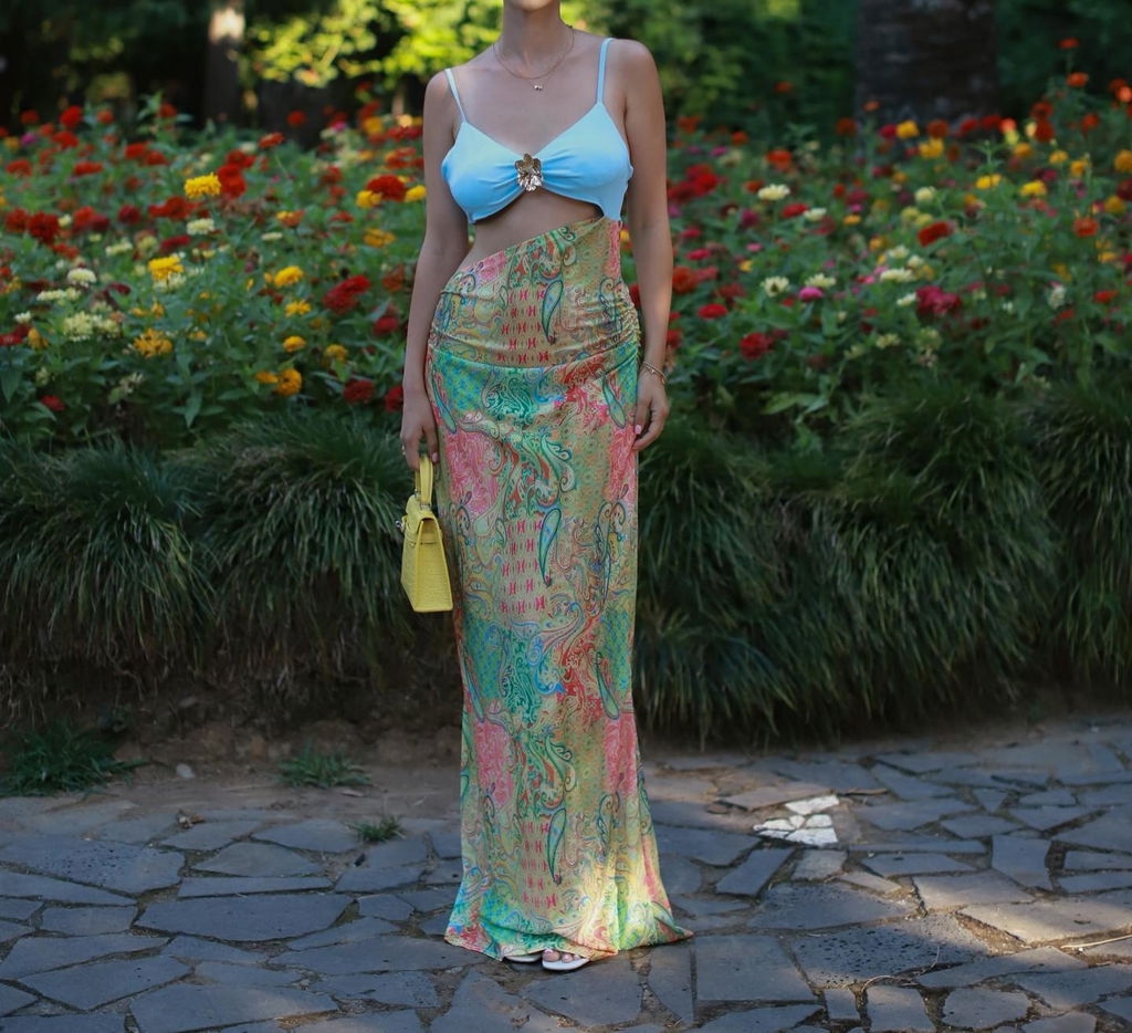 micas lace bustier slit slip maxi dress The Asymmetric Lace Panel Midi Dress that looks good from all angles. ft. @aliciascanio MCWDB2302090092 #micasgal