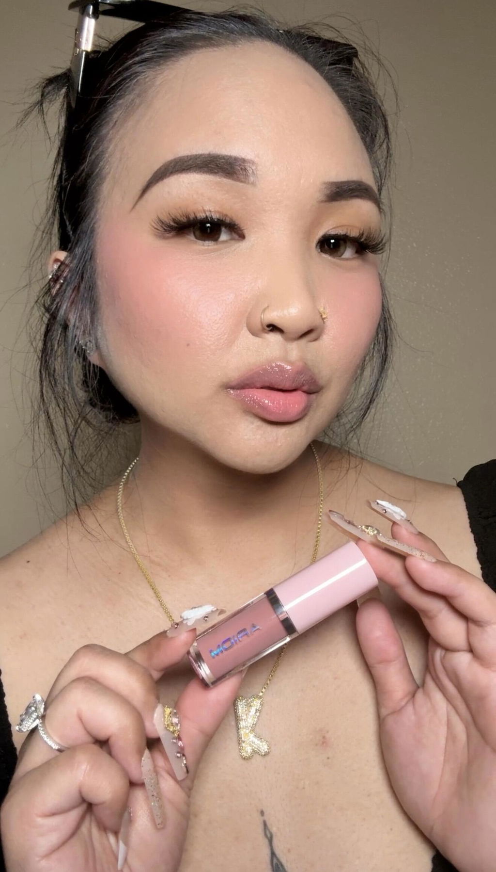 Lip Glaze Oil Plumper (011, Outstanding)