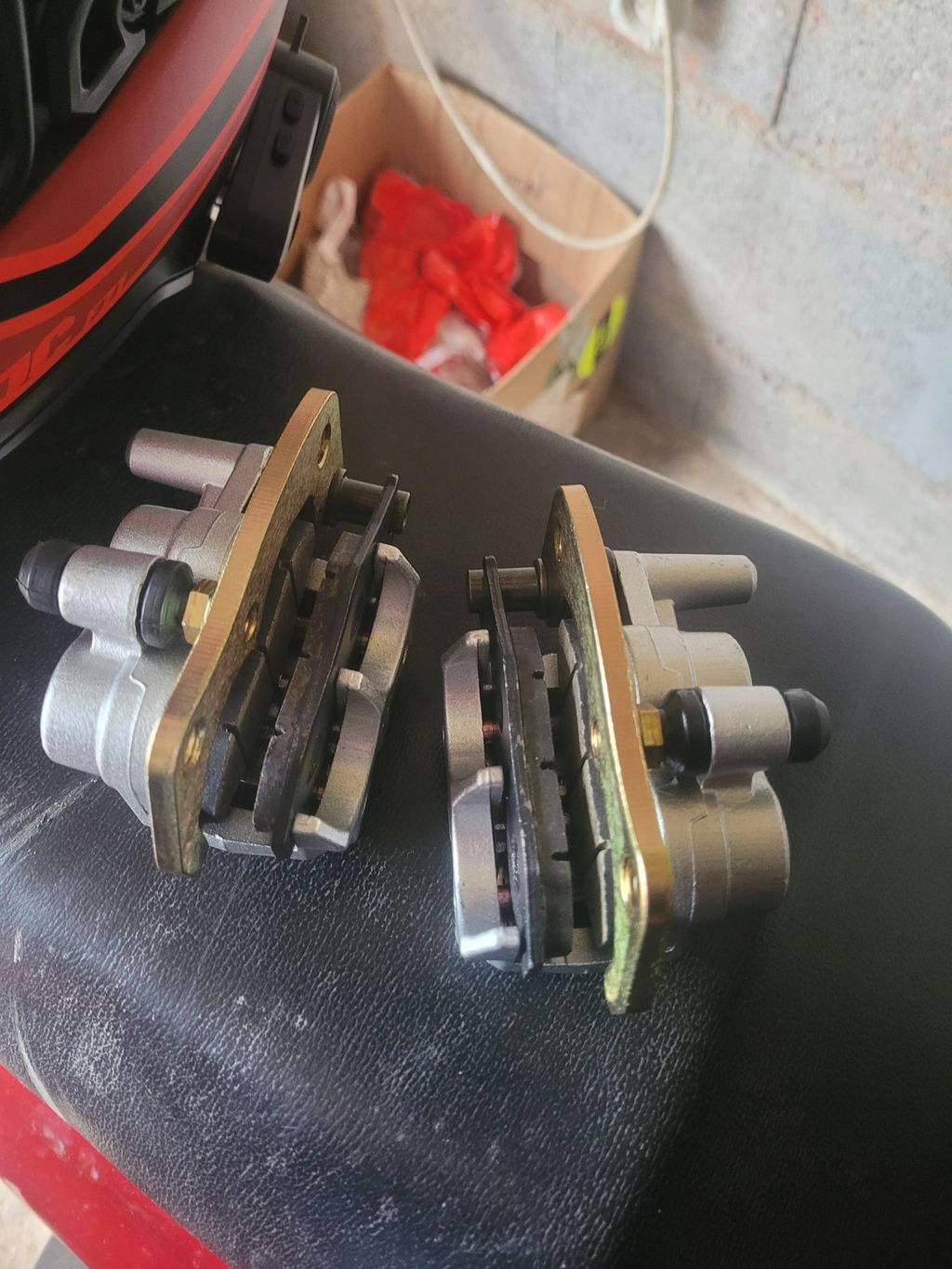Jeu d'étriers de frein Gauche+Droit avant pour Yamaha YXR45F YXR660FA Hunter YXR660 YXR700 générique