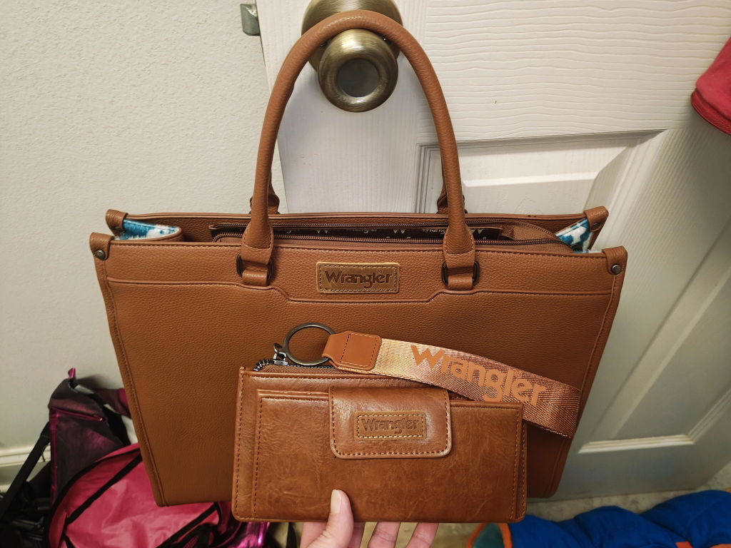 Wrangler Women Wristlet Wallet