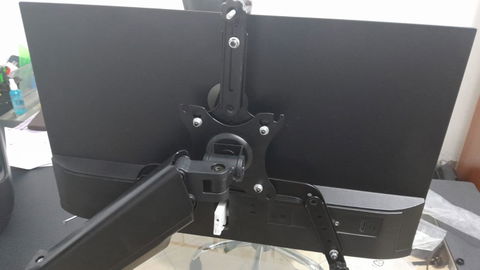 Adaptador VESA para monitor 17 a 27 Pulg / Sin agujeros de fijación