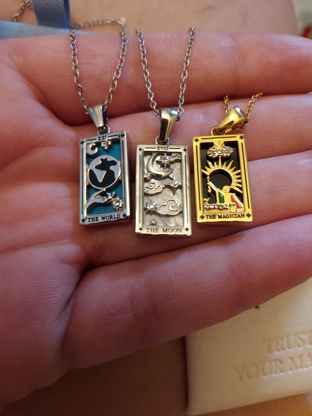 LET FATE CHOOSE YOUR NECKLACE