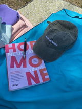 MORE MIDWIVES Cap Classic