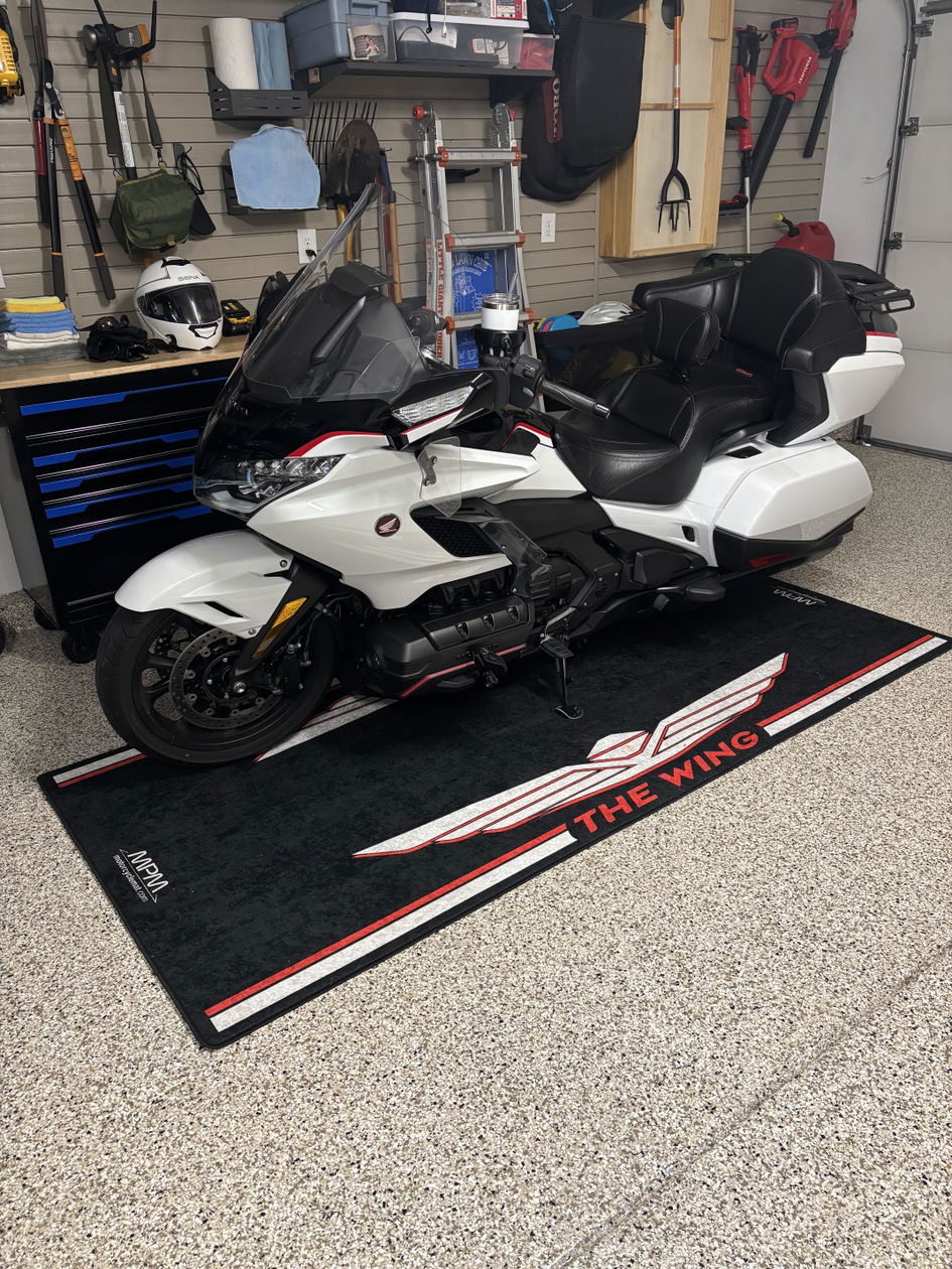BMW S1000RR Motorcycle Garage & Pit Mat | MPM MM7159