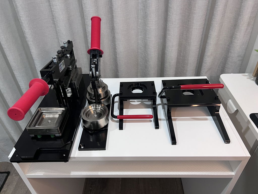 Magnet Machine Square 2.5 x 2.5"
