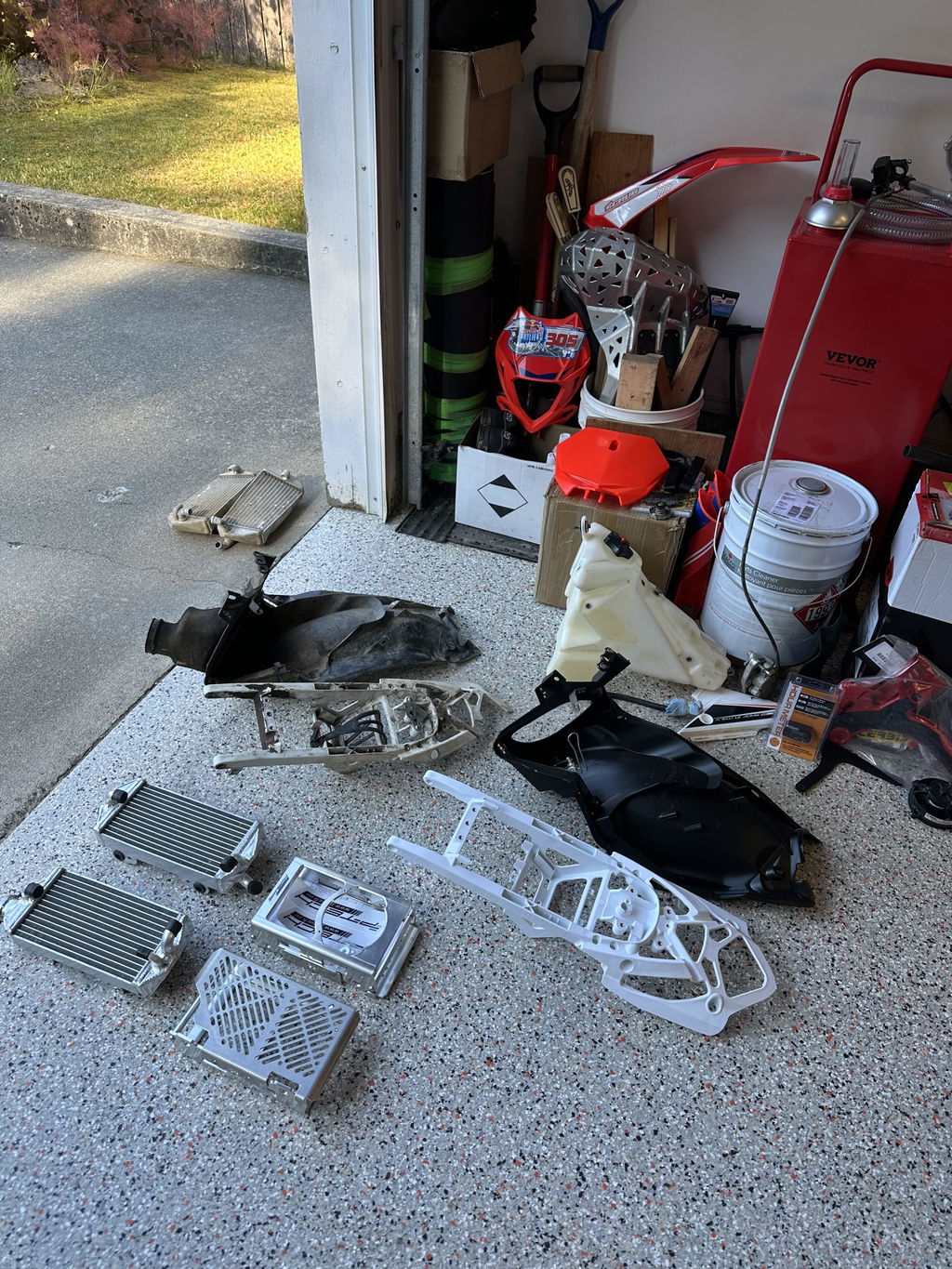 MX Aluminum Left / Right Radiators for Beta RR125 / RR200 2018-2019