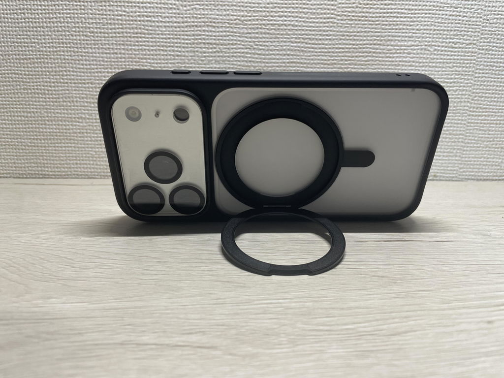 NIMASO iPhone 17/Pro/Pro Max/Air用 360°回転スタンドケース 縦横両対応 MagSafe対応 マット 防指紋 耐衝撃 （黒羽シリーズ）