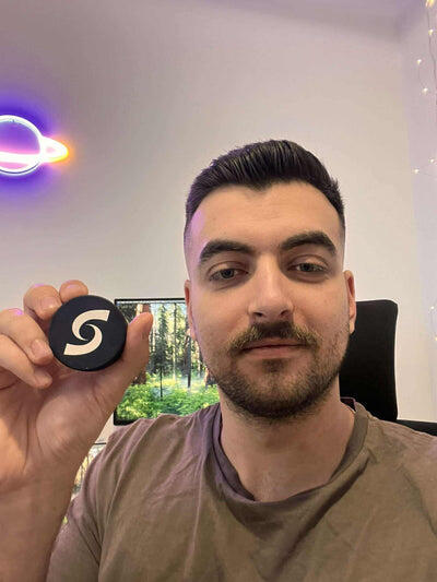 Damian, 27