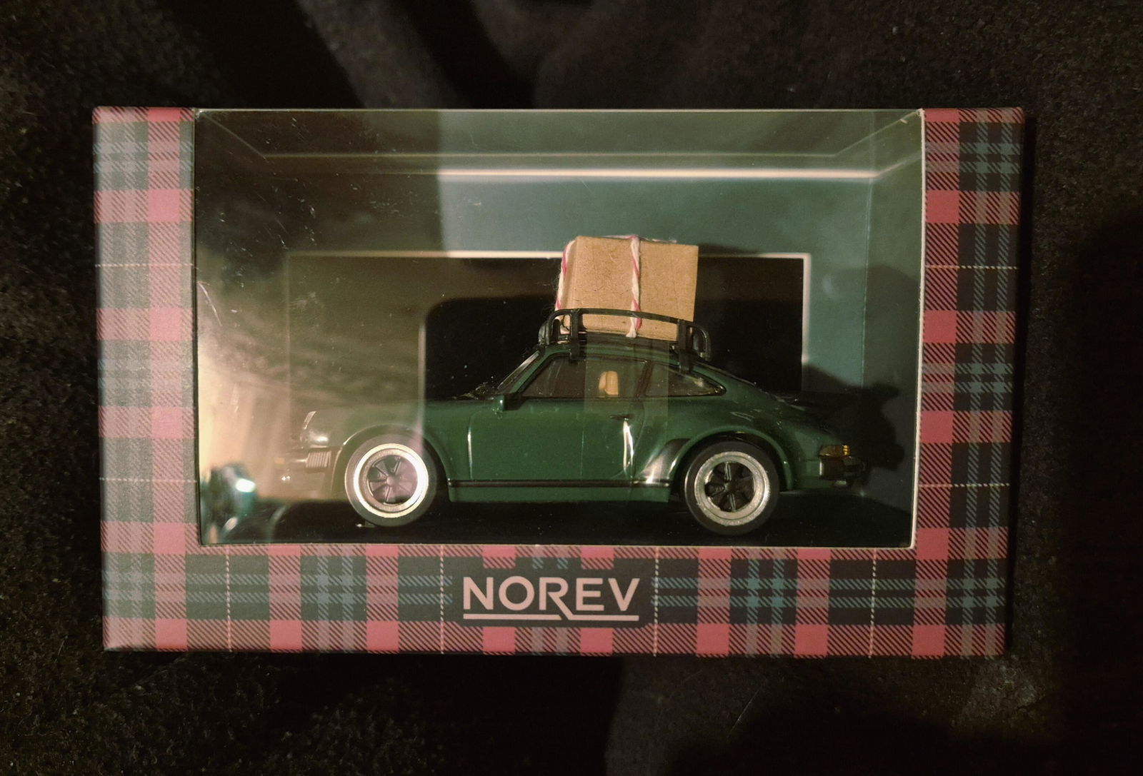 Porsche 911 Turbo 1978 Christmas Jet-car 1:43 – Norev