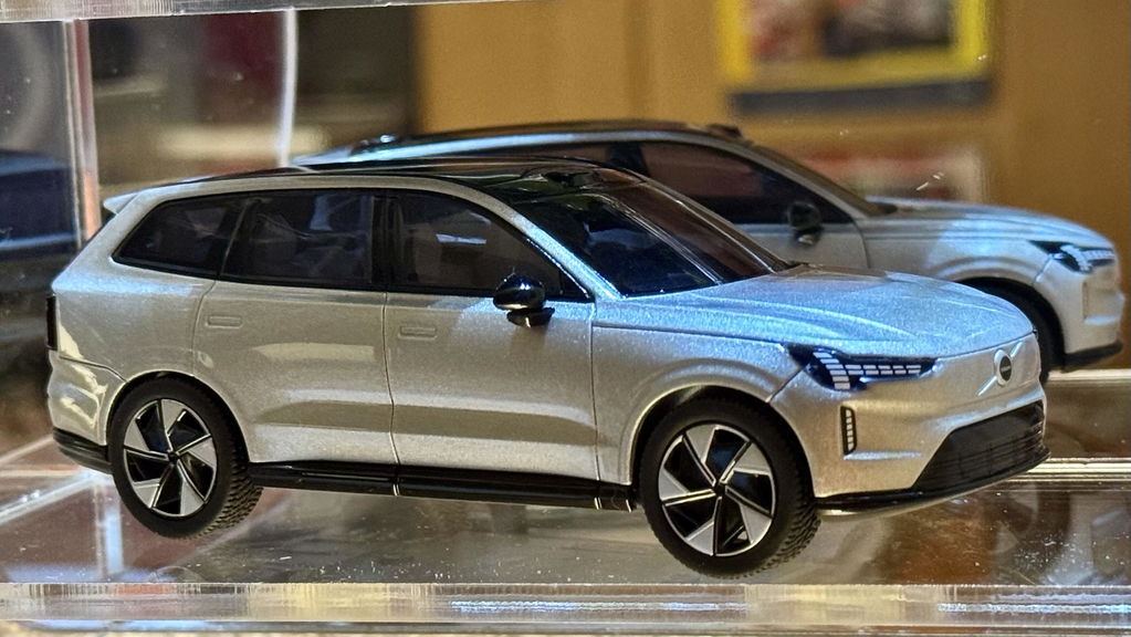 ノレブ ボルボ XC90 1/43 ルミナスサンド NOREV VOLVO Volvo XC90 by