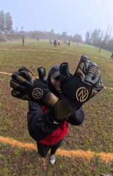 Guantes de Arquero Profesional NovaOne 3.0 Golden Edition – Negro y dorado
