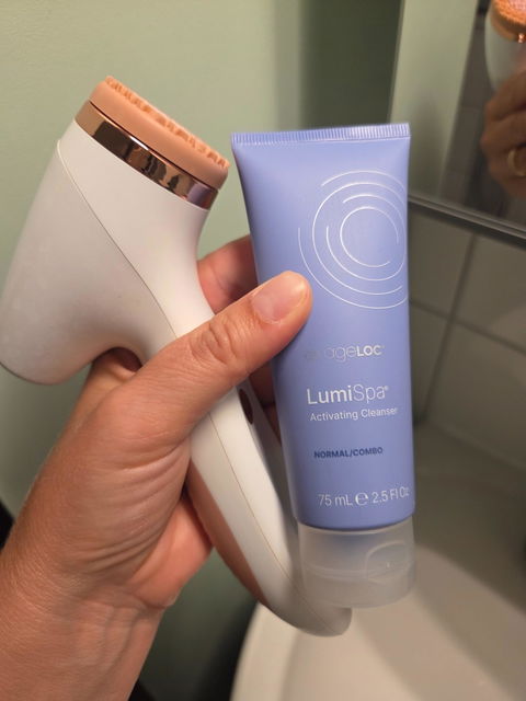 ageLOC LumiSpa & Lumi Spa iO Activating Cleanser